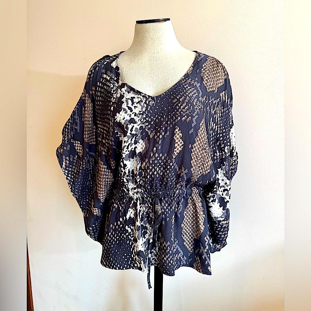 EXPRESS Snakeskin Soft Chiffon Batwing Blouse Sleeveless Tank Top Medium NWOT